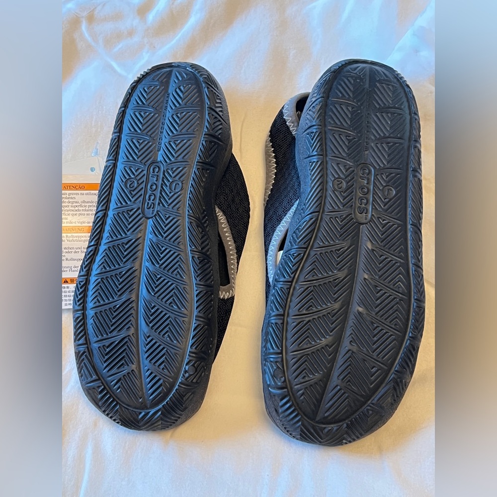 Crocs Kids Black Water Shoes - Picture 4 of 4